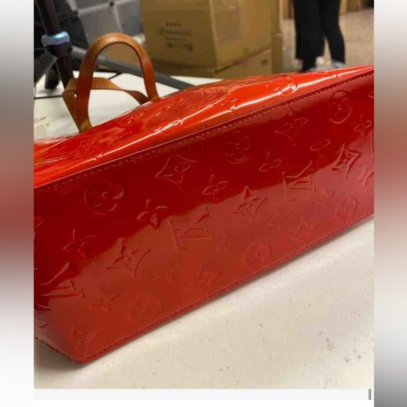 LOUIS VUITTON RED VERNIE SAC PLAT 230033120 code inside bag - Picture 4 of 12
